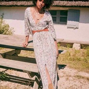 Sezane Bonnie Dress M 6 Women Casual V-Neck Button Down Floral Printed NWT